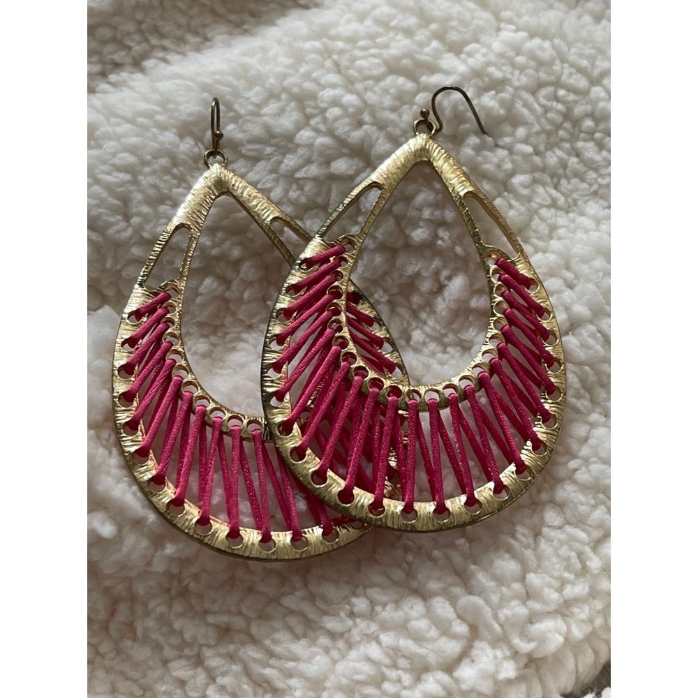 Big Gold Tone Pink Sting Designed Teardrop Statement Earrings - Picture 8 of 11